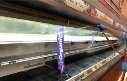 Cliente tosse sobre alimentos frescos e supermercado perde US$ 35 mil