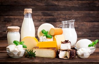 Laticínios captaram 3,5% menos leite em 2021